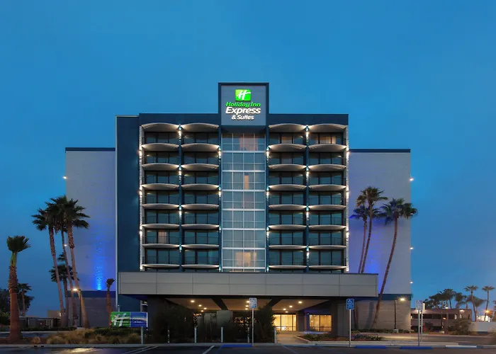 Holiday Inn Express & Suites Santa Ana - Orange County By Ihg